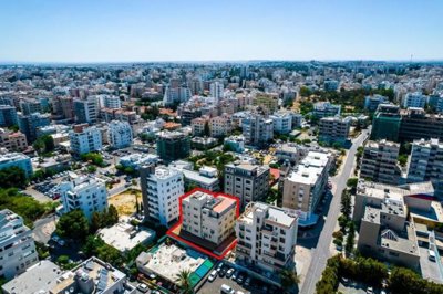 Building For Sale  in  Agioi Omologites