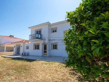Detached Villa For Sale  in  Argaka