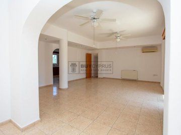 Detached Villa For Sale  in  Argaka