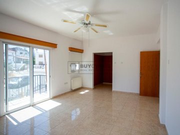 Detached Villa For Sale  in  Argaka