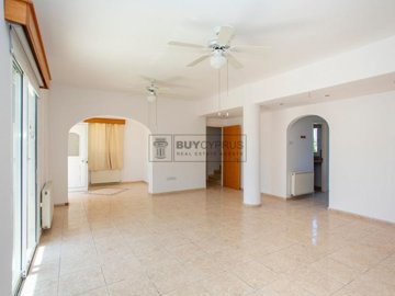 Detached Villa For Sale  in  Argaka