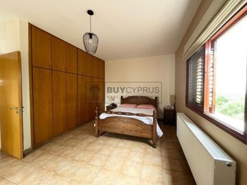 Detached Villa For Sale  in  Emba