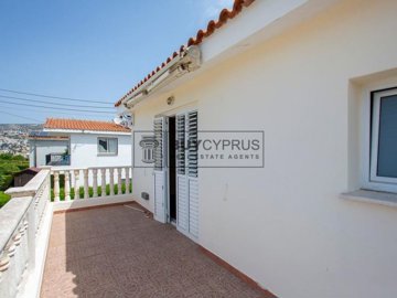 Detached Villa For Sale  in  Peyia
