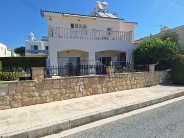 Detached Villa For Sale  in  Peyia