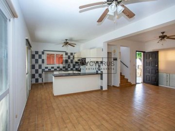 Detached Villa For Sale  in  Peyia