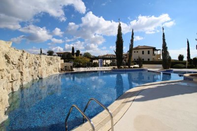 Apartment For Sale  in  Aphrodite Hills