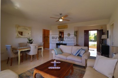 Apartment For Sale  in  Aphrodite Hills