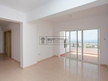 Apartment For Sale  in  Peyia
