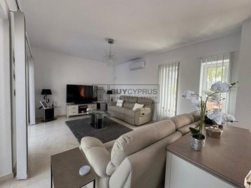 Detached Villa For Sale  in  Yeroskipou