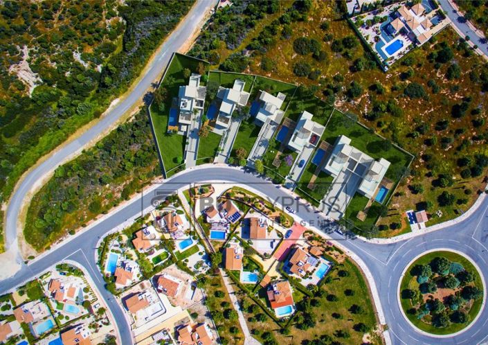 Image No.11-4 Bed Villa for sale