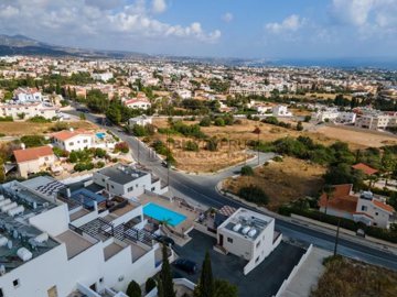 Apartment For Sale  in  Peyia