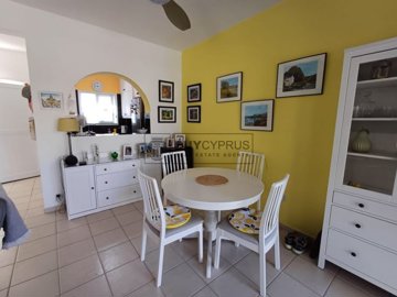 Semi Detached Villa For Sale  in  Tombs of the Kings