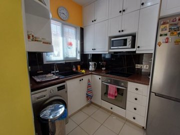 Semi Detached Villa For Sale  in  Tombs of the Kings