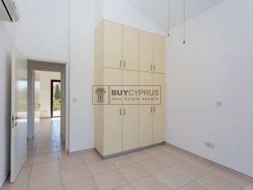 Detached Villa For Sale  in  Kouklia