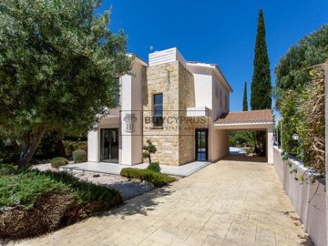 Detached Villa For Sale  in  Kouklia