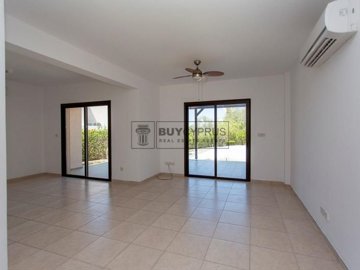 Detached Villa For Sale  in  Kouklia