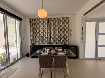 Detached Villa For Sale  in  Yeraskipou