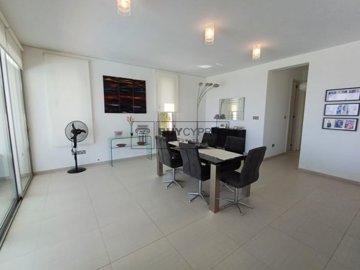 Detached Villa For Sale  in  Yeraskipou