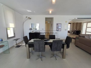 Detached Villa For Sale  in  Yeraskipou
