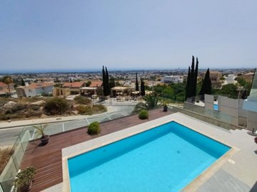 Detached Villa For Sale  in  Yeraskipou