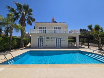 Detached Villa For Sale  in  St.George - Sea Caves