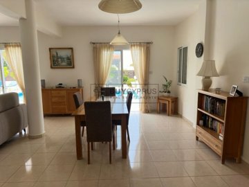 Detached Villa For Sale  in  St.George - Sea Caves