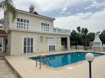 Detached Villa For Sale  in  St.George - Sea Caves