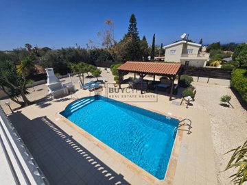 Detached Villa For Sale  in  St.George - Sea Caves