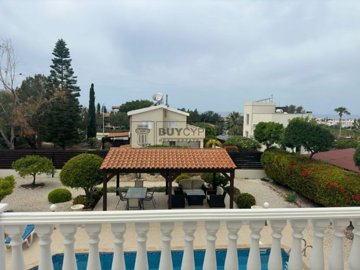 Detached Villa For Sale  in  St.George - Sea Caves