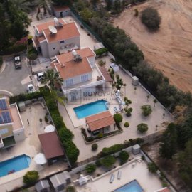 Detached Villa For Sale  in  St.George - Sea Caves