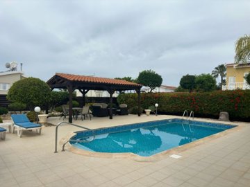Detached Villa For Sale  in  St.George - Sea Caves