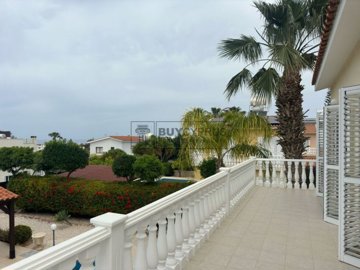Detached Villa For Sale  in  St.George - Sea Caves