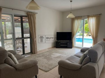 Detached Villa For Sale  in  St.George - Sea Caves