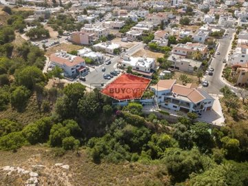 Residential Land  For Sale  in  Anavargos