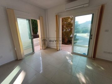 Detached Villa For Sale  in  Peyia