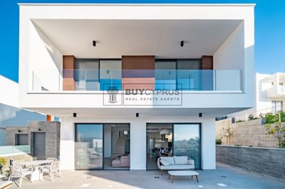 Detached Villa For Sale  in  Chlorakas