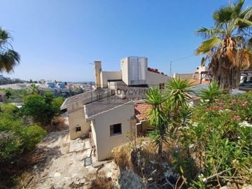 Detached Villa For Sale  in  Kamares - Tala