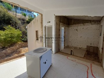 Detached Villa For Sale  in  Kamares - Tala