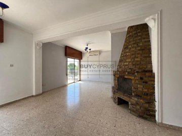 Semi Detached Villa For Sale  in  Ayios Spyridonas