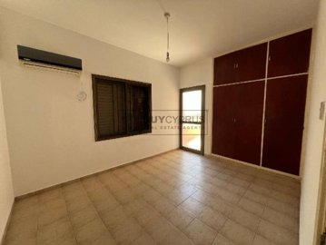Semi Detached Villa For Sale  in  Ayios Spyridonas