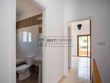 Semi Detached Villa For Sale  in  Peyia