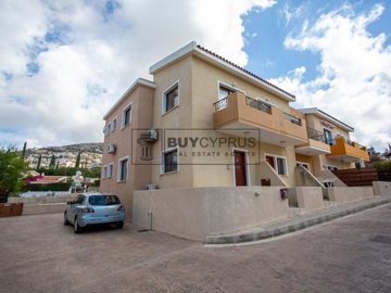 Semi Detached Villa For Sale  in  Peyia