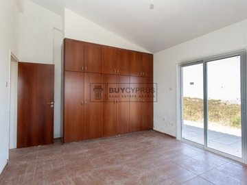 Detached Villa For Sale  in  Peyia