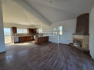 Detached Villa For Sale  in  Peyia