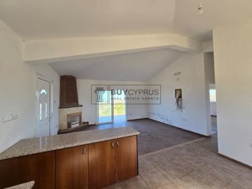 Detached Villa For Sale  in  Peyia