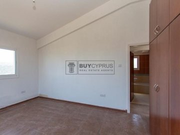 Detached Villa For Sale  in  Peyia