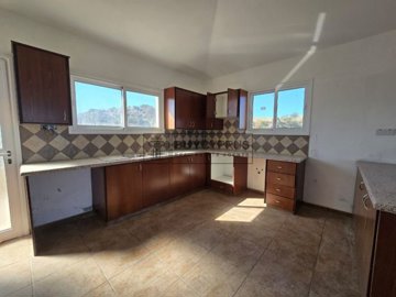 Detached Villa For Sale  in  Peyia