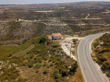 Detached Villa For Sale  in  Peyia