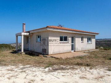 Detached Villa For Sale  in  Peyia