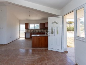 Detached Villa For Sale  in  Peyia